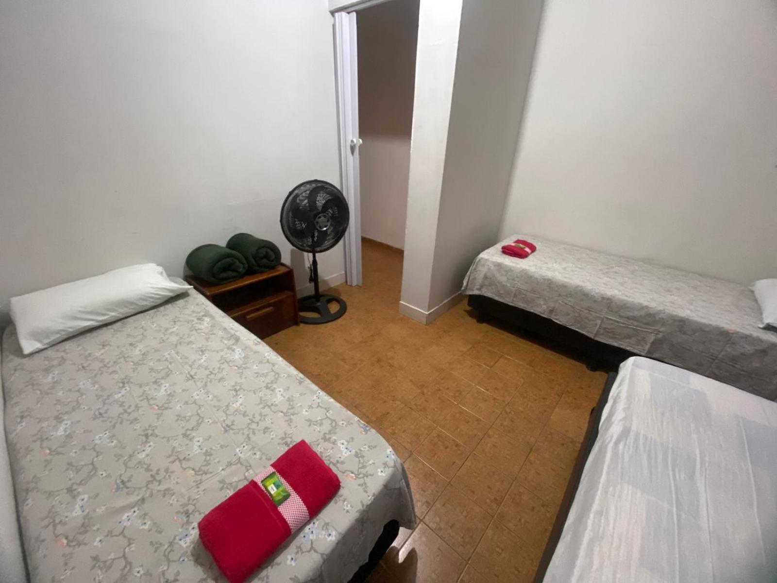 Uberlândia Casas De Temporadas - Hotel Recanto Do Sossego חדר תמונה